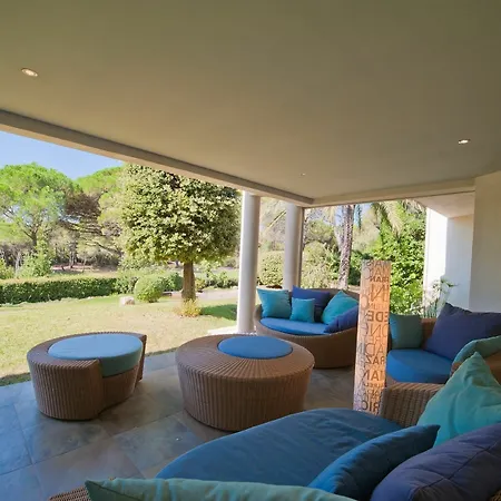 Bleu Villa *