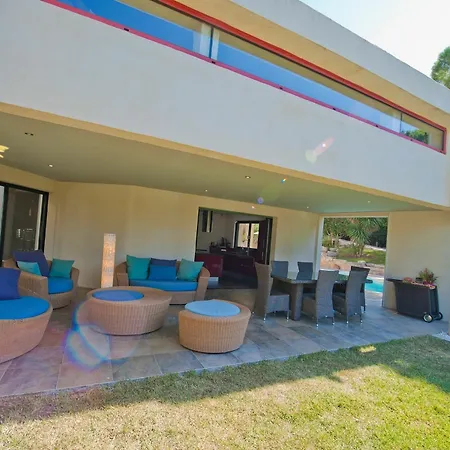 Villa Bleu *